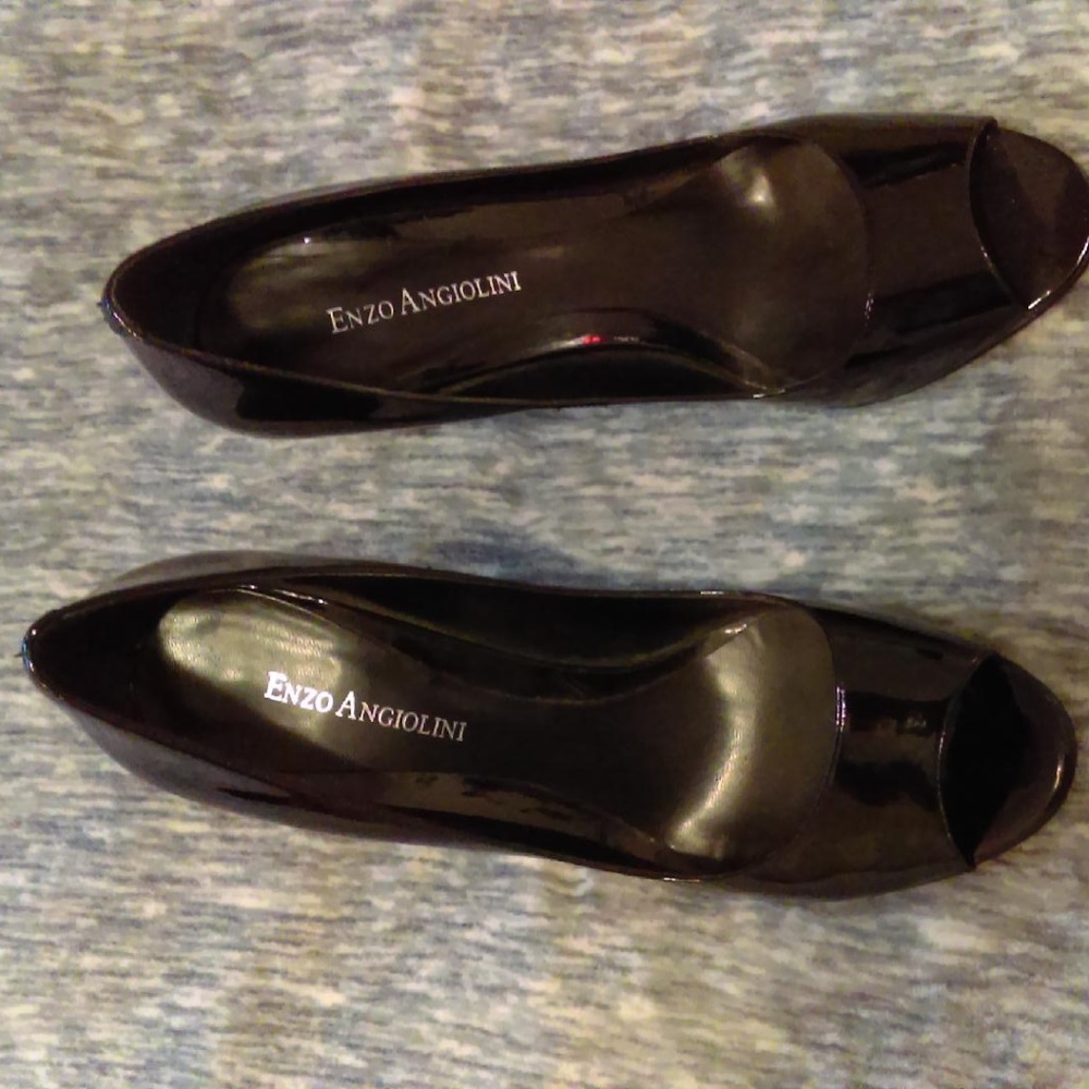 Black patent peep toe pumps size 8.5